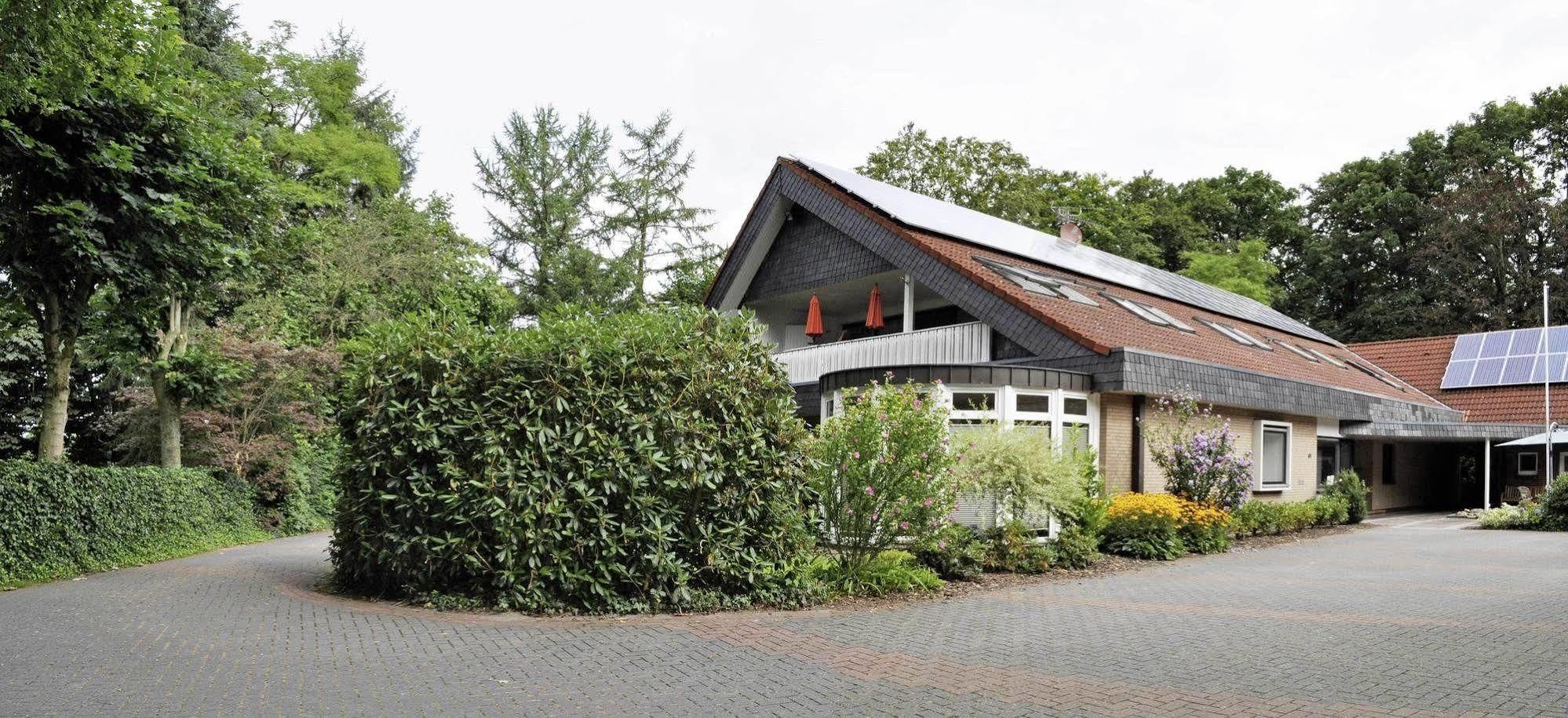 Hellmann\u00B4s Hotel Bremers Bauerndiele Wiefelstede Exterior foto